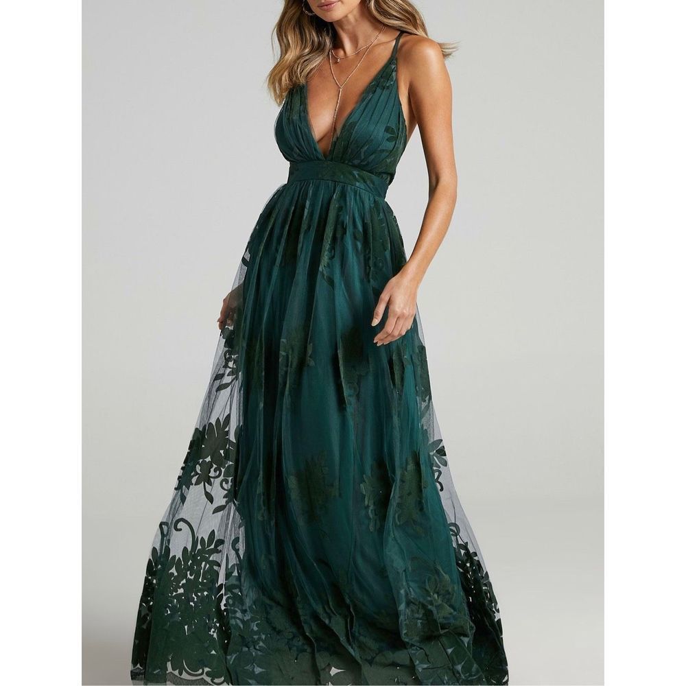 Luxxel Maxi Green Emerald V-Cut Dress sz M Velvet Lace Sleeveless Mesh Floral